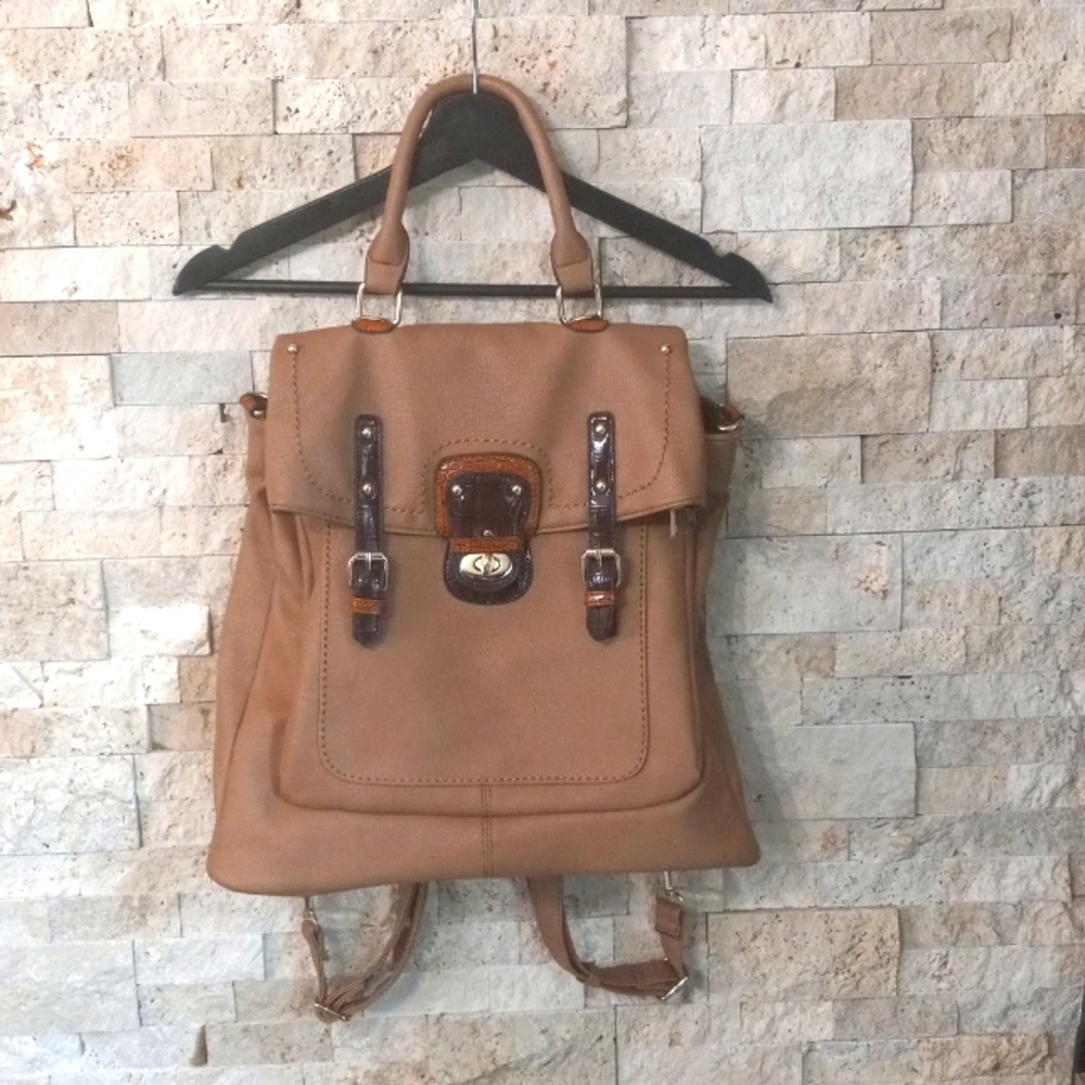 Black Rivet Massenger Bag | Backpack | Shoulder Bag Foux Leather Tan